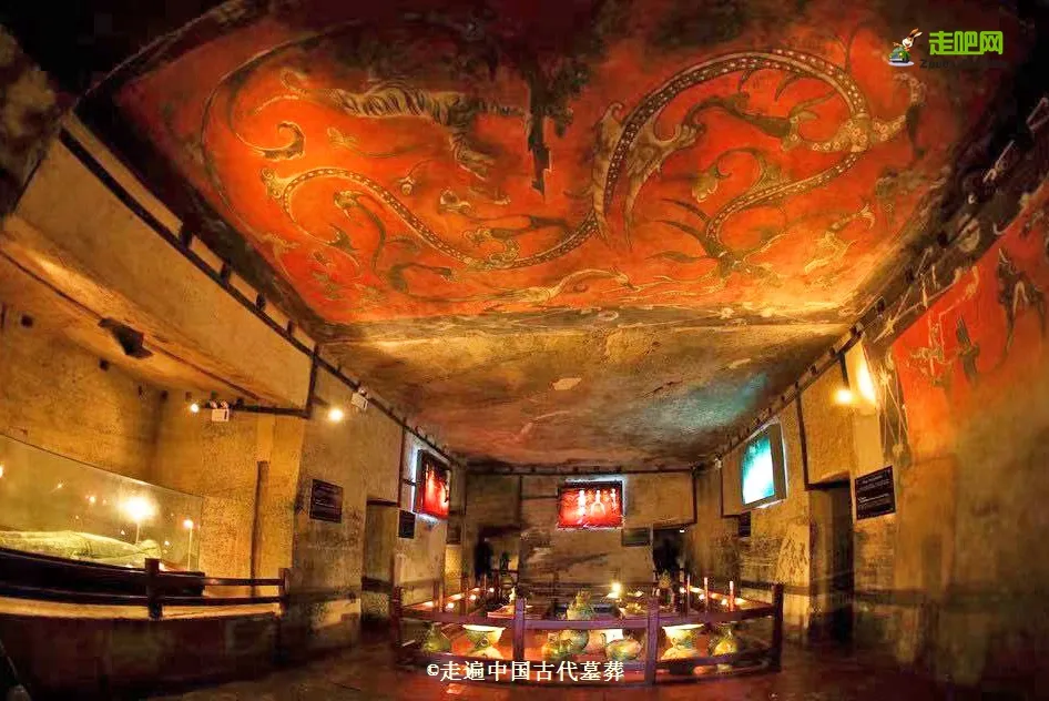 25��С����ԹŴ�Ĺ�ᣬ1��̽��80��������־�߱��й���Ĺ