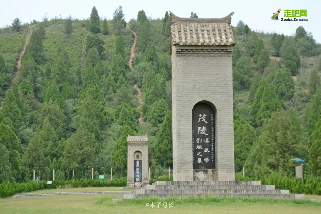 25��С����ԹŴ�Ĺ�ᣬ1��̽��80��������־�߱��й���Ĺ