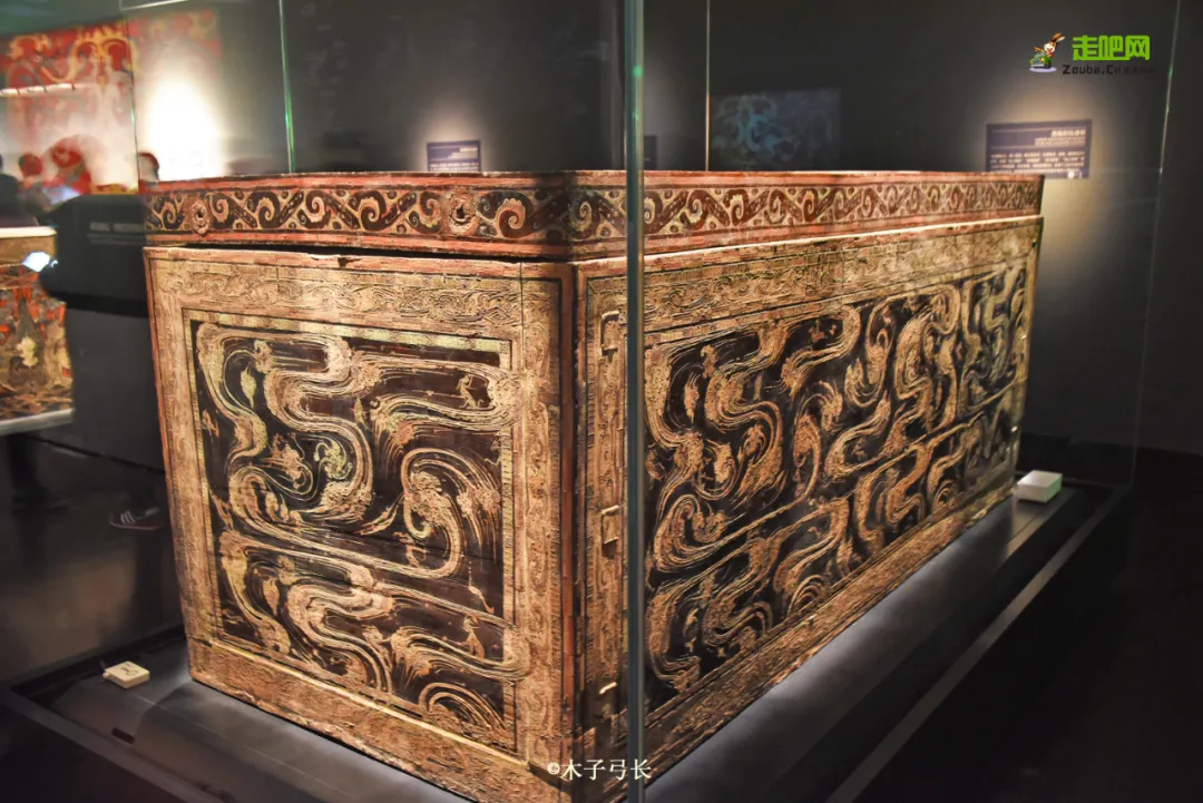 25��С����ԹŴ�Ĺ�ᣬ1��̽��80��������־�߱��й���Ĺ