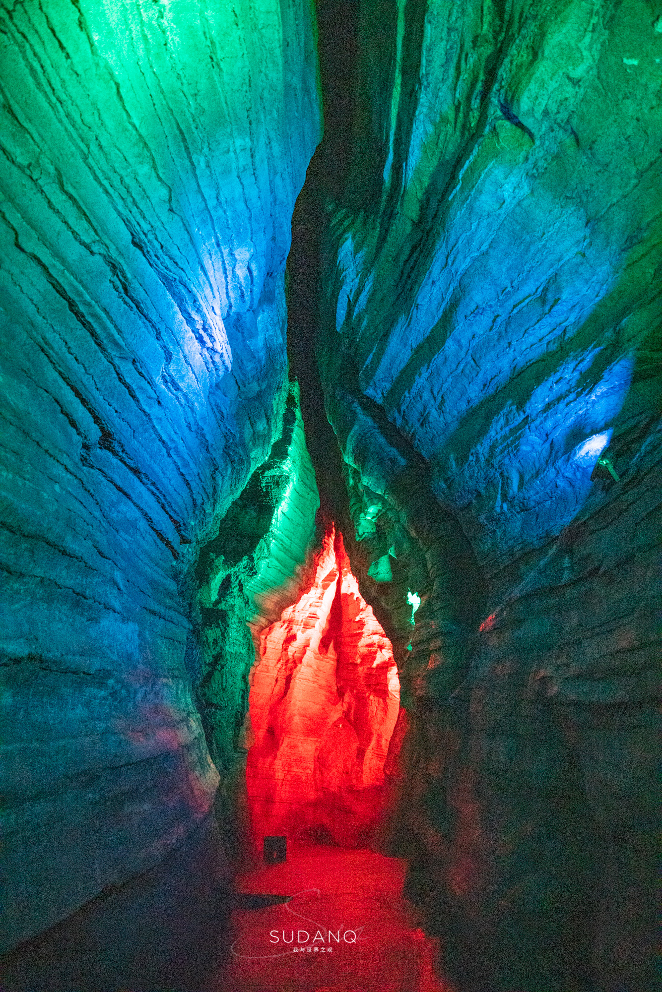 ʵ�����޵�һ�󶴣�������1000���ˣ�һ��20��Ľ������ܷ�ֱ����