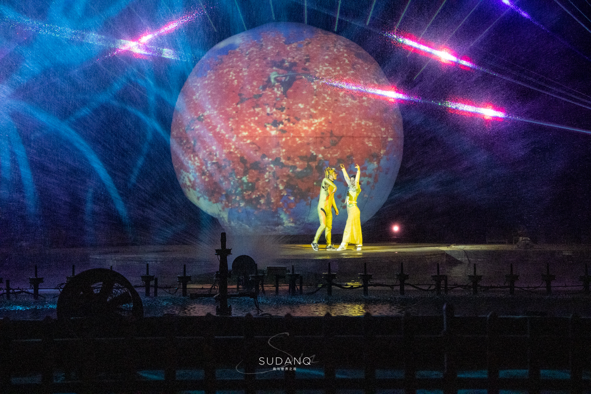 ʵ�����޵�һ�󶴣�������1000���ˣ�һ��20��Ľ������ܷ�ֱ����