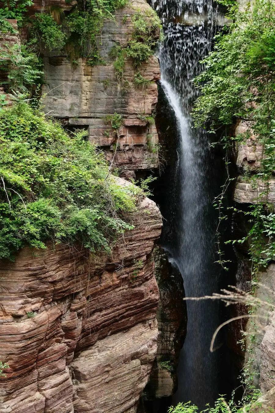 ��ͷ�µ�̫��ɽ