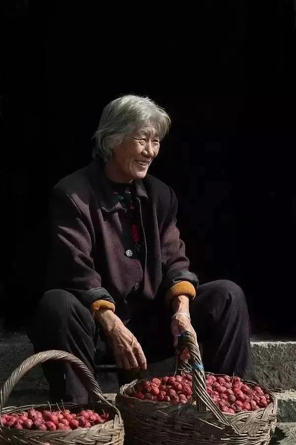 ��ͷ�µ�̫��ɽ