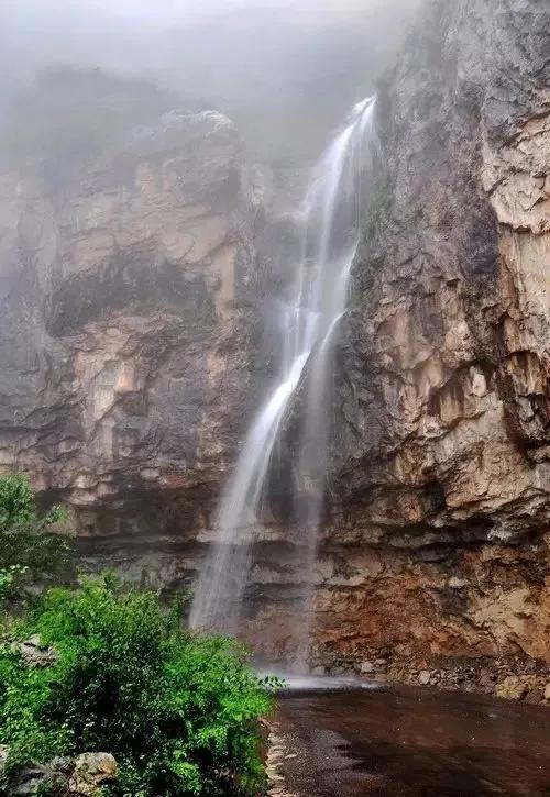 ��ͷ�µ�̫��ɽ