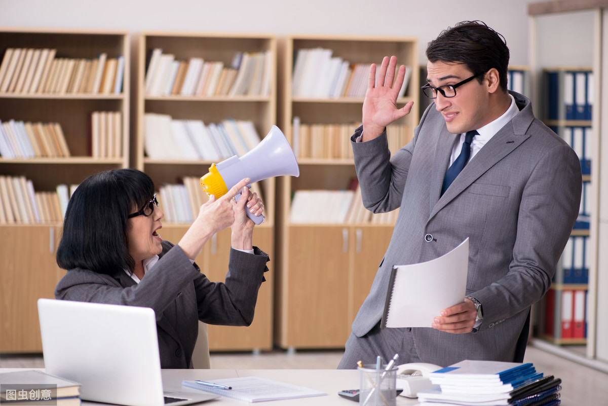 ѧ�����˾������һ������������������ܱ����䳡�����Լ�����